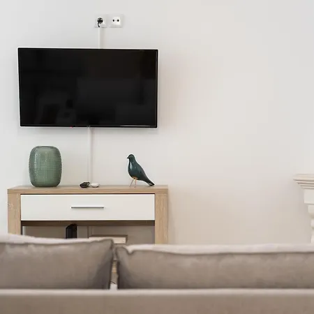 Apartmán Miral Beachside 3 - By Hd